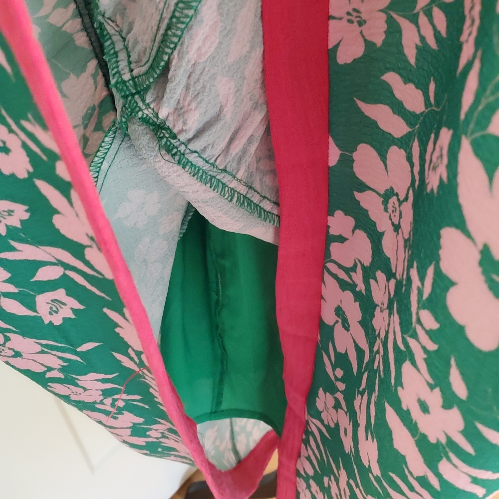 Gorgeous Floral Midi Dress-NWT - Picture 13 of 15